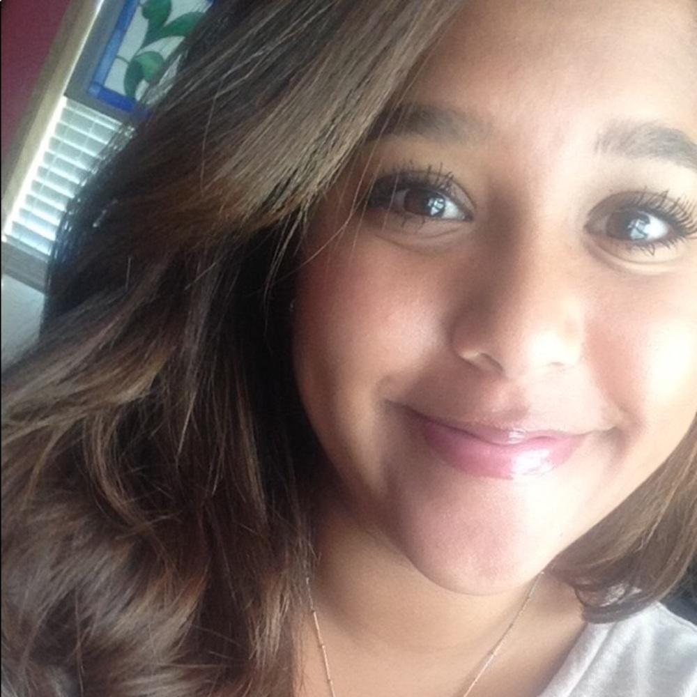 Meet your Posher, Nikole